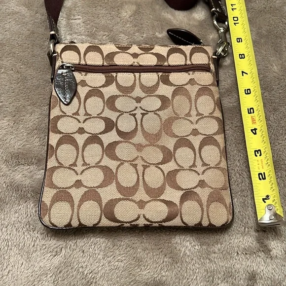 Like new COACH Cross Body Bag. Used once, no tears or stains. - Picture 2 of 11